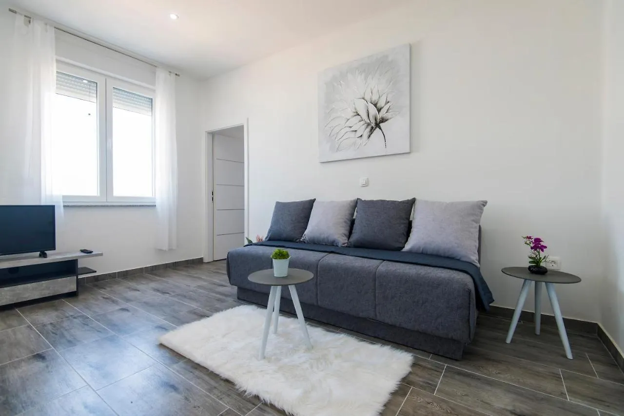 Pleasure Sea View Apartment Zadar